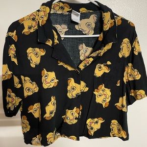 Disney cropped button down lion king shirt